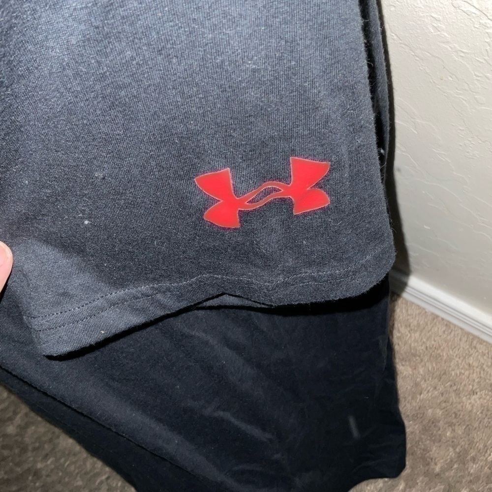 Men’s used project rock size XL under armour shirt Pre own items are as - Picture 3 of 4
